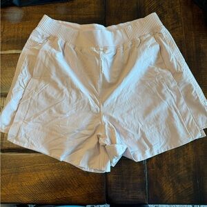 Lululemon light pink dress shorts size large
